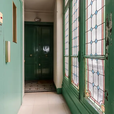 Parisian 2bd For 4 باريس