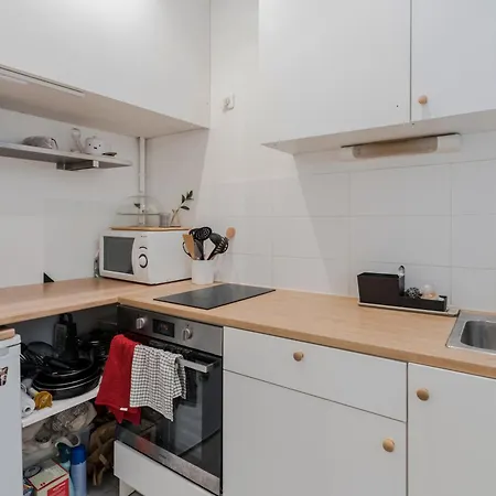 Parisian 2bd For 4 شقة *