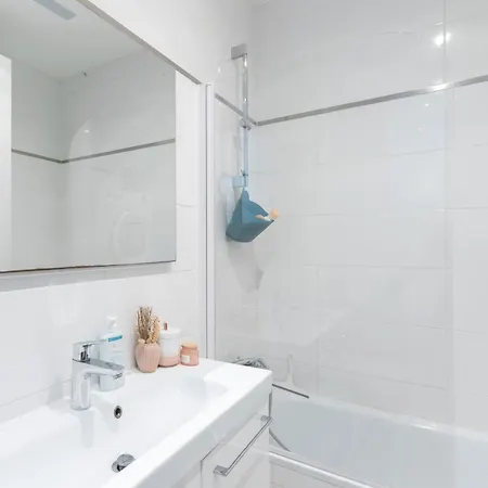 Parisian 2bd For 4 باريس