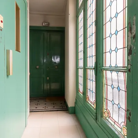 Parisian 2bd For 4