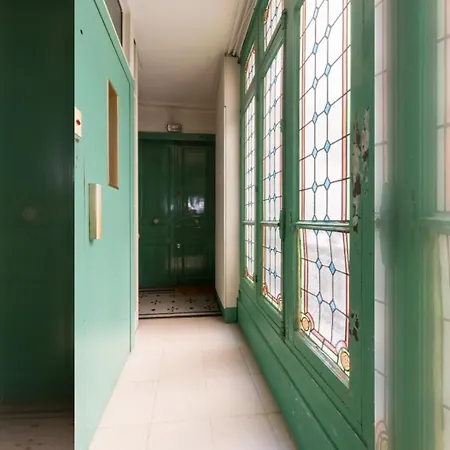 Διαμέρισμα Parisian 2bd For 4 *